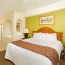 3 bedroom suite family hotel in
